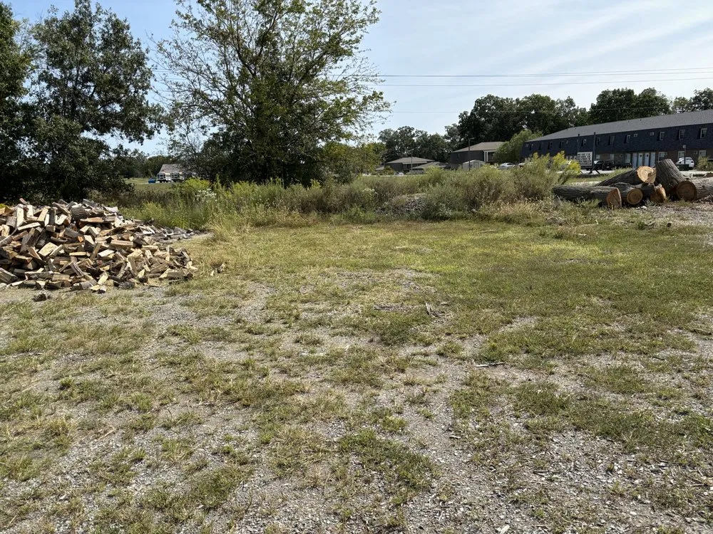 Reliable landscape installation near you in Carbondale, IL by E's Lawn Care