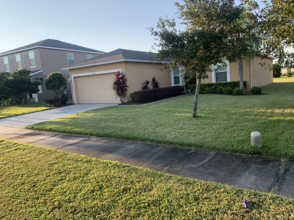 Professional landscape design experts serving Kissimmee, FL - E’s LawnCare & Pressure Wash