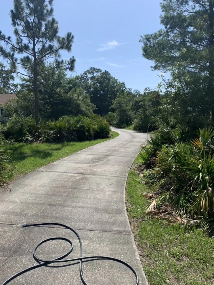 Top-rated landscape installation in Kissimmee, FL by E’s LawnCare & Pressure Wash