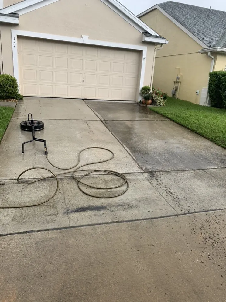Affordable yard maintenance near you in Kissimmee, FL by E’s LawnCare & Pressure Wash