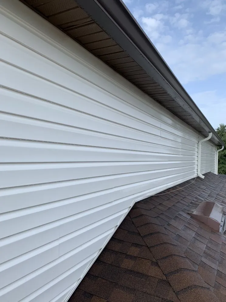 Affordable outdoor landscaping for beautiful yards across Kissimmee, FL - E’s LawnCare & Pressure Wash