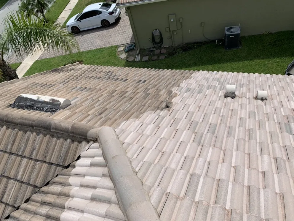 Professional lawn care service for homes in Kissimmee, FL by E’s LawnCare & Pressure Wash