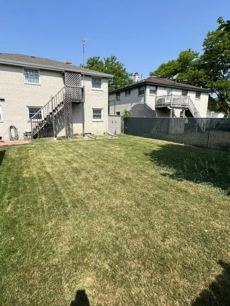 Local landscaping services in Pleasant Prairie, WI - E’s Outdoor Services