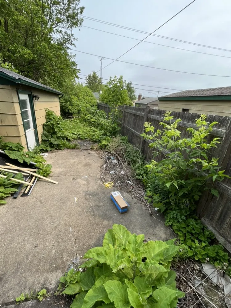 Affordable outdoor landscaping in Pleasant Prairie, WI by E’s Outdoor Services