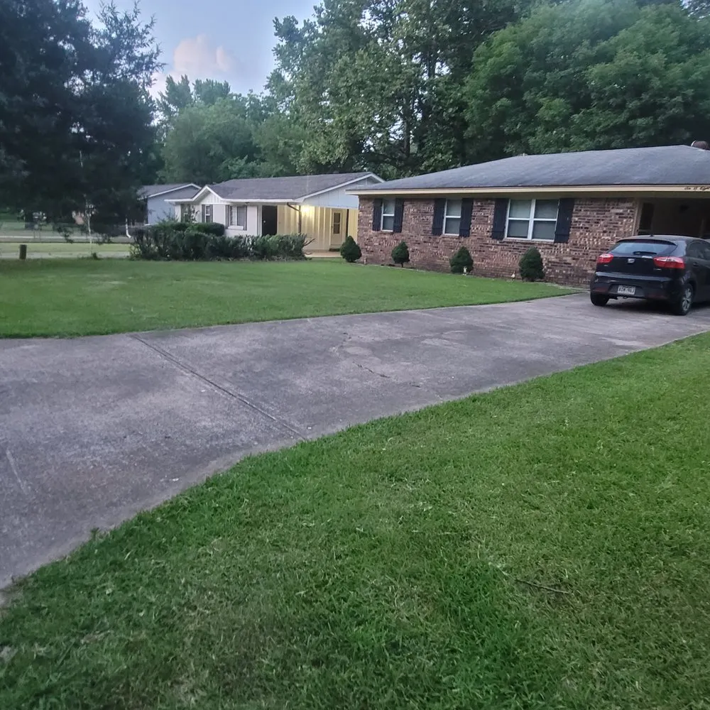 Trusted lawn care service for residential properties in North Little Rock, AR by ESA Lawncare & Landscaping