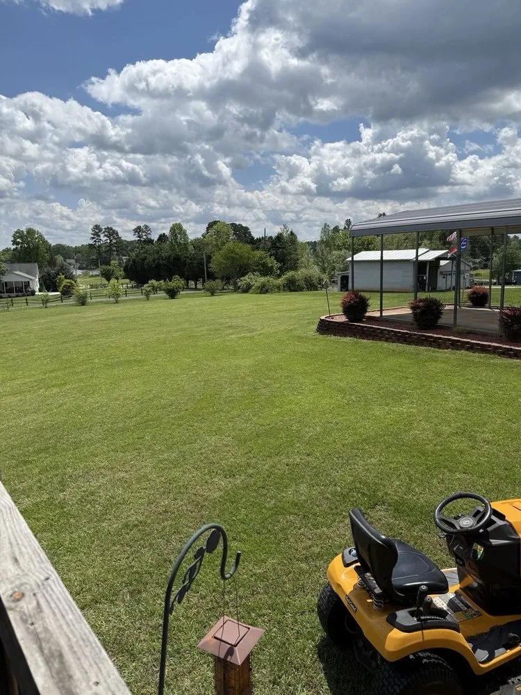 Professional yard maintenance for beautiful yards in Greer, SC by ESC Landscaping