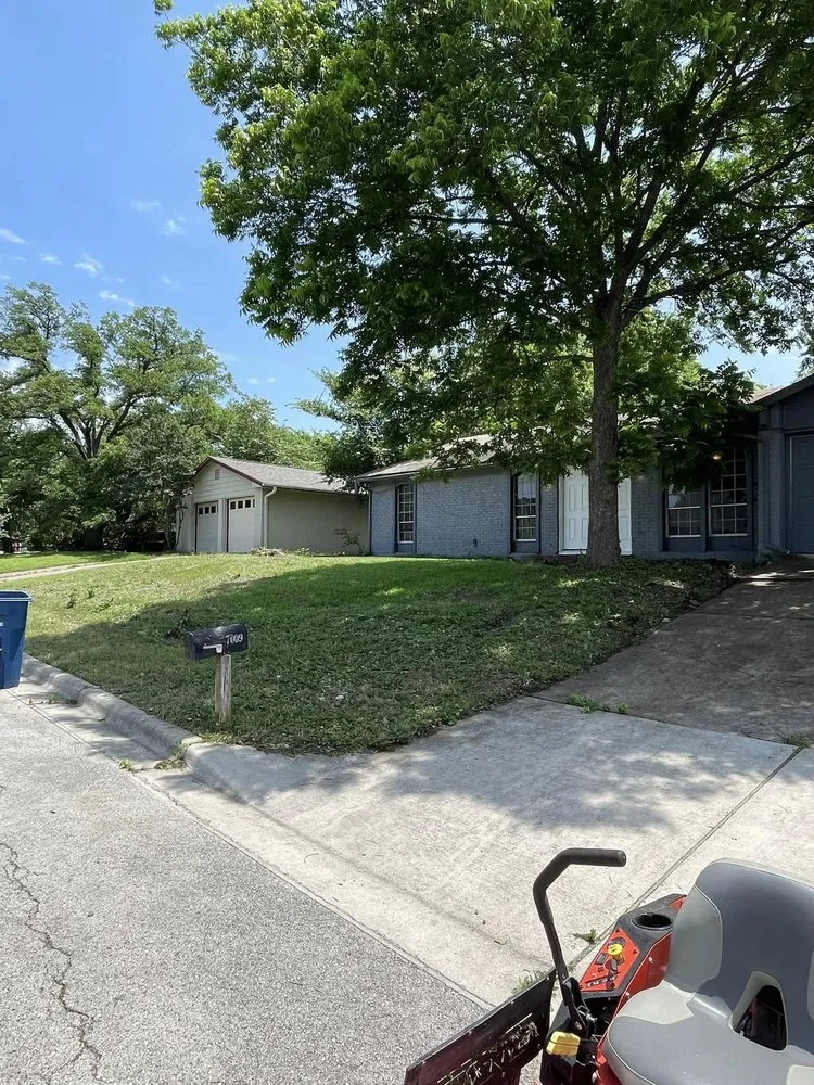 Top-rated yard cleanup service for homes across Hutto, TX - Escalera Landscaping