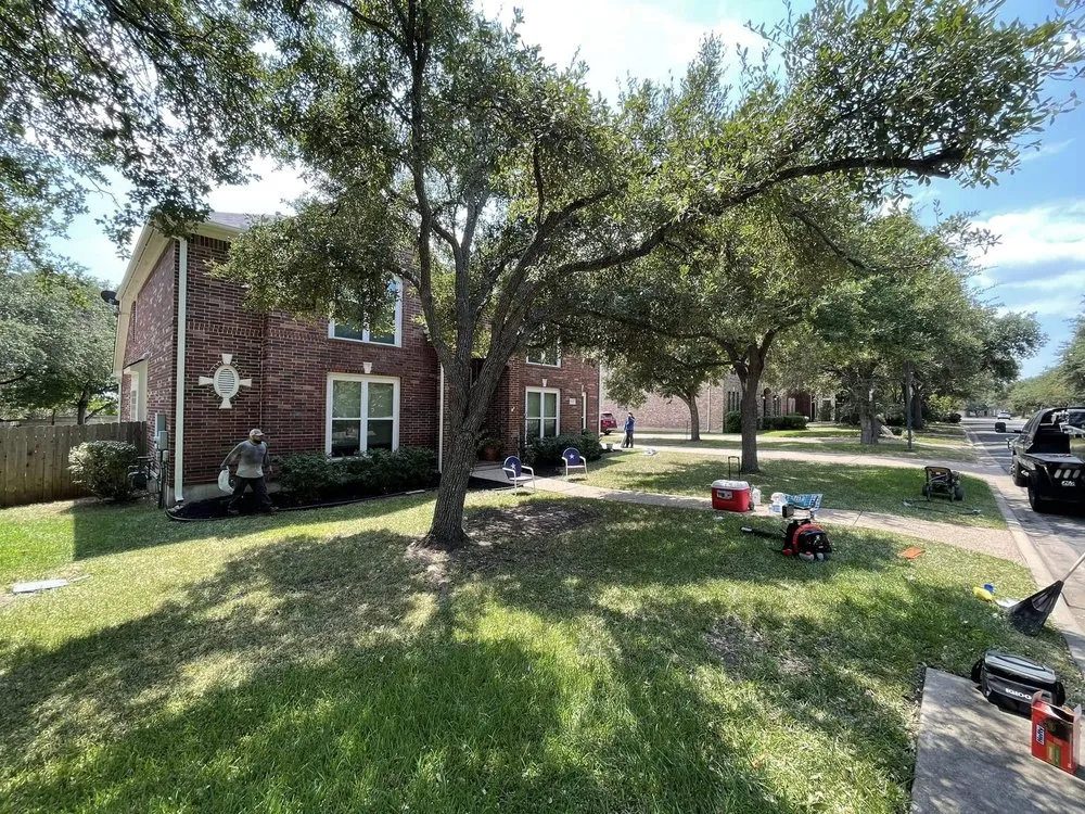 Custom lawn care service experts serving Hutto, TX - Escalera Landscaping