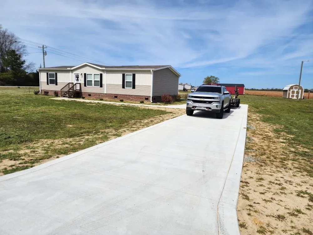 Expert outdoor landscaping experts serving Coats, NC - Escamilla Especial Landscaping