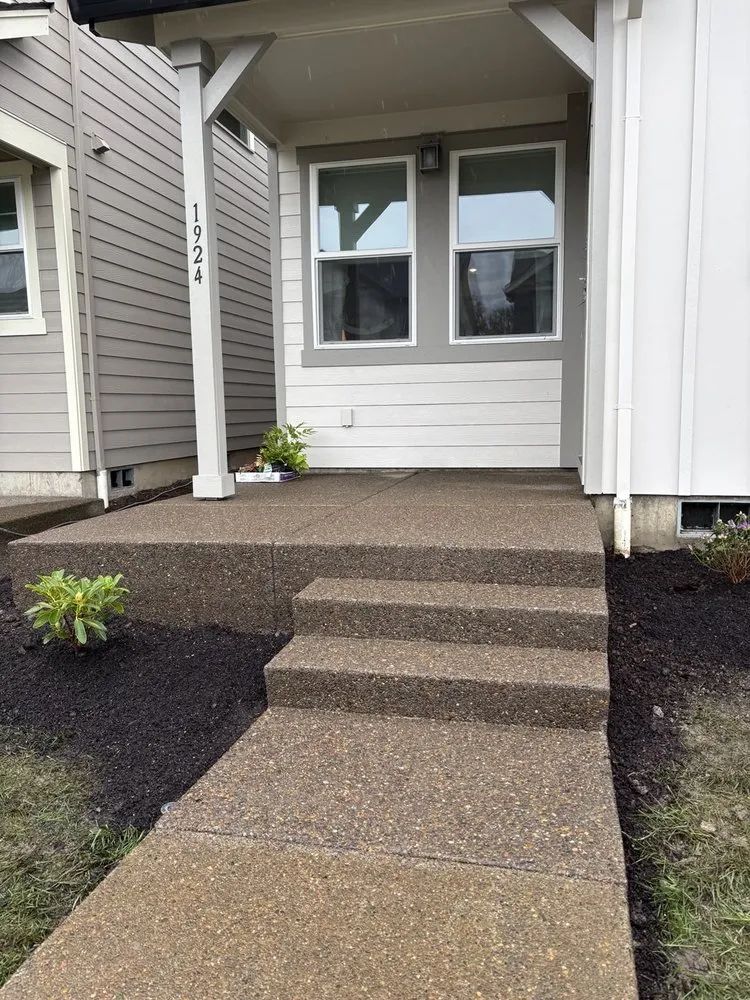 Local yard cleanup service in Wilsonville, OR by Escobar Landscape & Irrigation