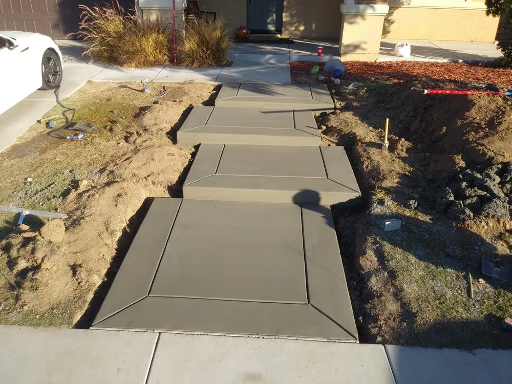 Affordable landscape installation for homes in Lake Elsinore, CA by Escobar's Construction