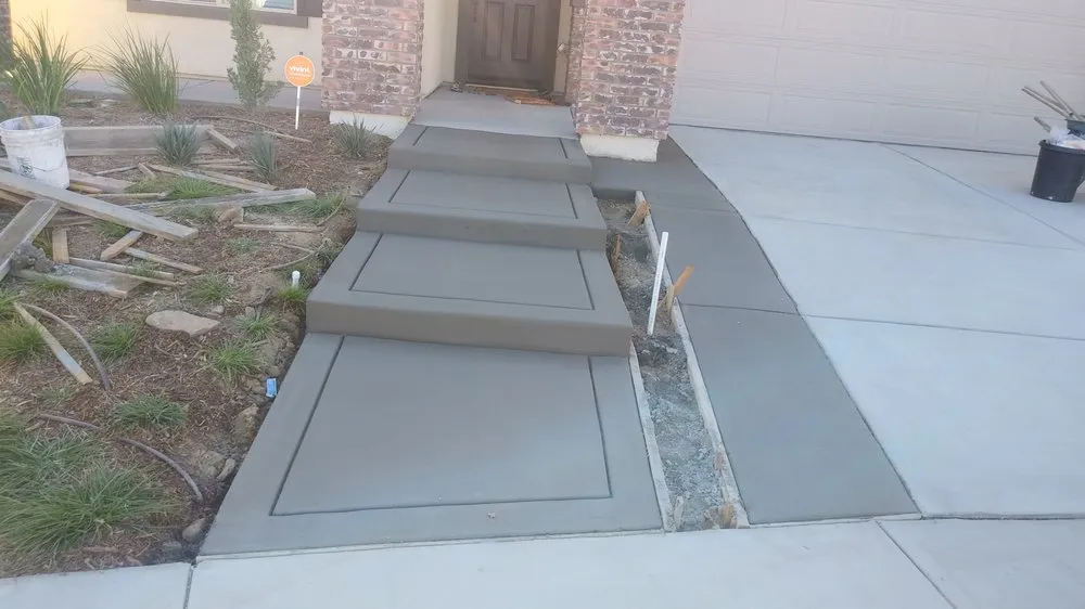 Custom landscape design experts serving Lake Elsinore, CA - Escobar's Construction