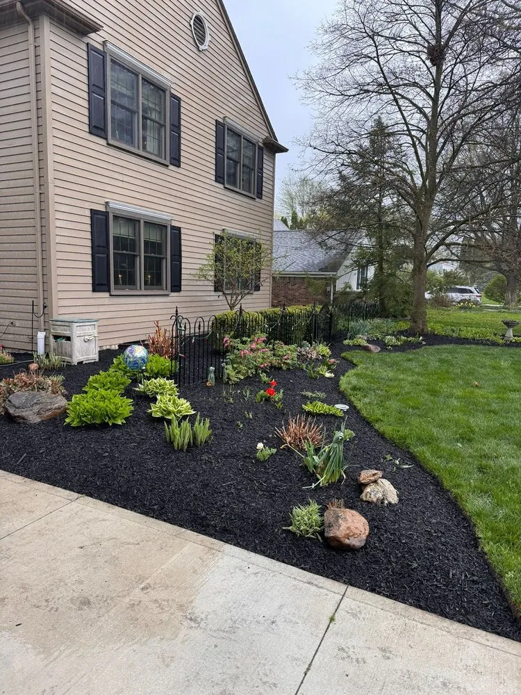 Affordable yard maintenance for homes across Bowling Green, OH - Escoboza Landscaping