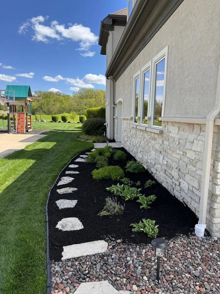 Local landscape installation experts serving Bowling Green, OH - Escoboza Landscaping