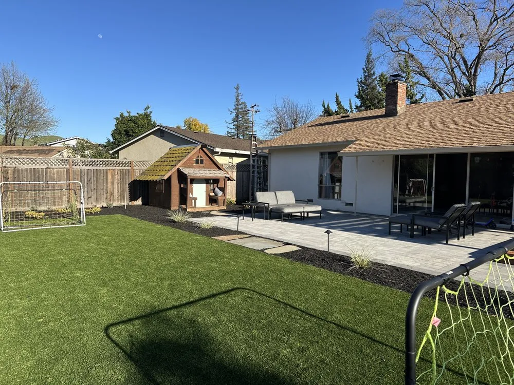 Custom garden landscaping in Concord, CA by Esmeralda's Landscaping