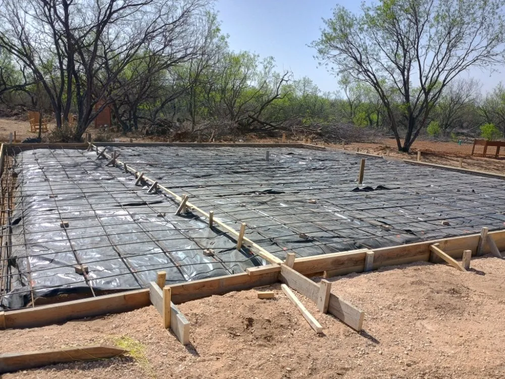 Custom lawn mowing service in Manor, TX - Esparza Concrete