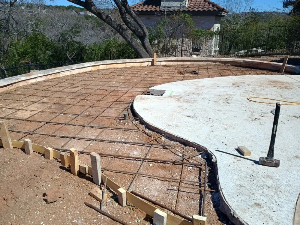 Reliable yard maintenance in Manor, TX - Esparza Concrete