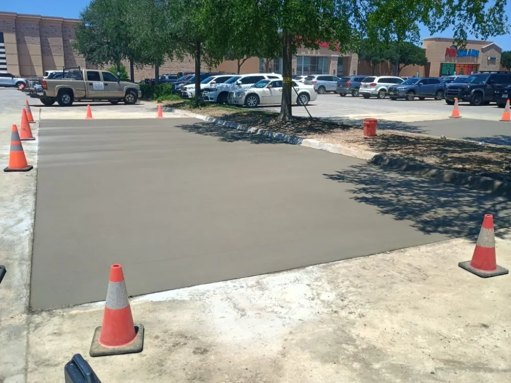 Trusted yard maintenance experts serving Manor, TX - Esparza Concrete
