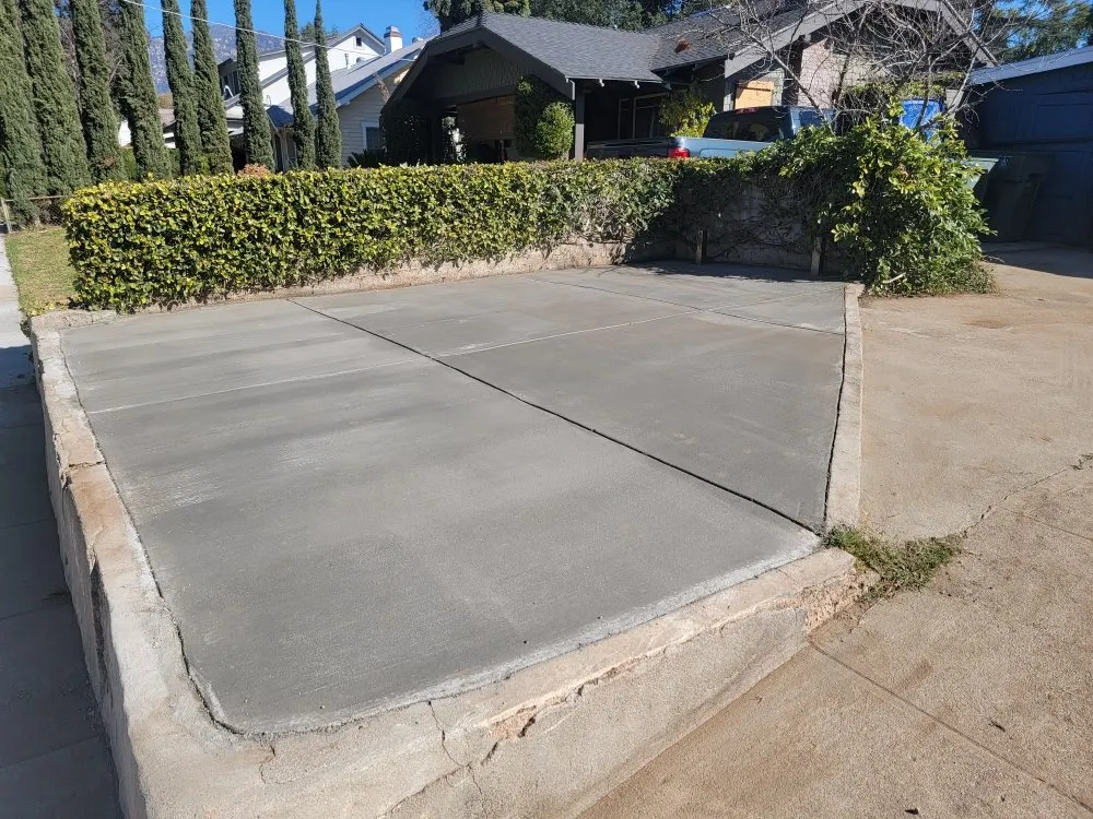 Top-rated lawn mowing service in Azusa, CA by Esparza Landscaping