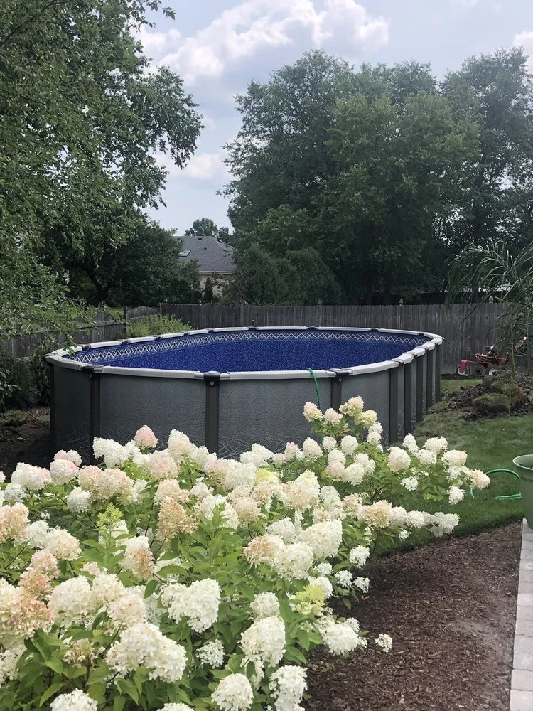 Custom yard maintenance near you in Chicago Ridge, IL by Esparza Pool Installation & Landscaping
