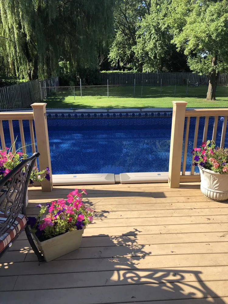 Custom landscape installation experts serving Chicago Ridge, IL - Esparza Pool Installation & Landscaping