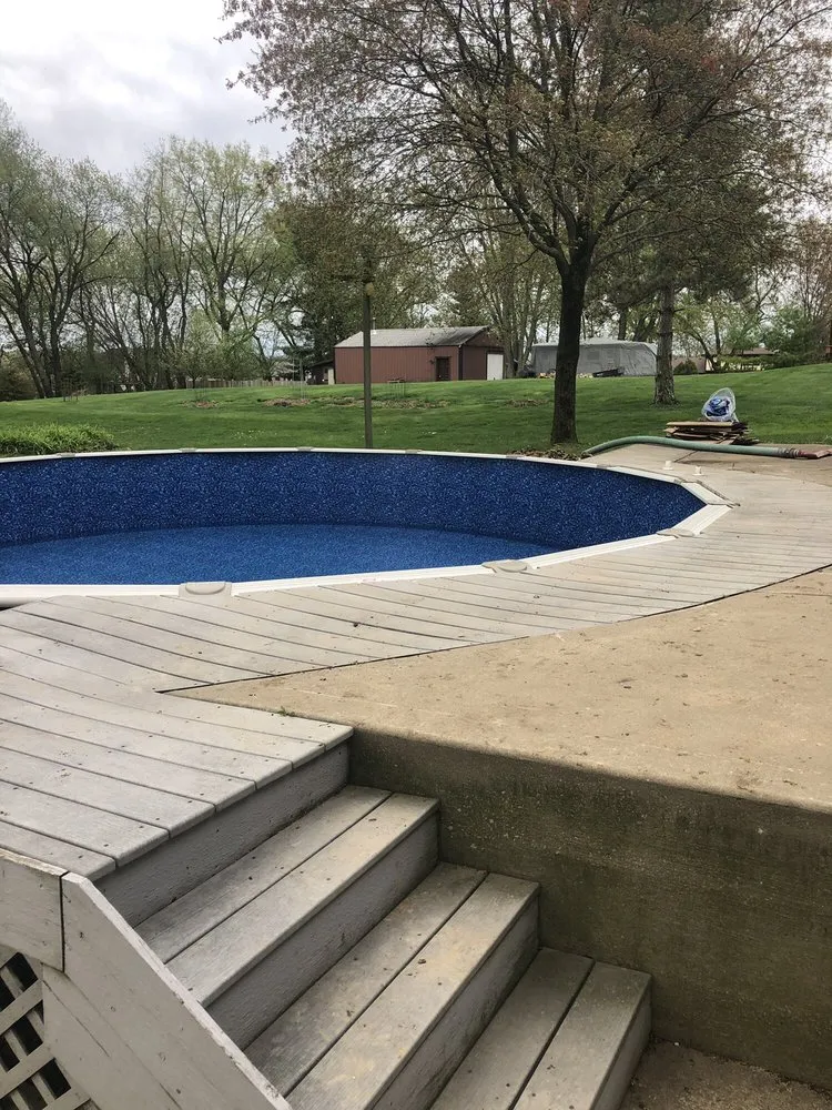 Local lawn mowing service for residential properties across Chicago Ridge, IL - Esparza Pool Installation & Landscaping