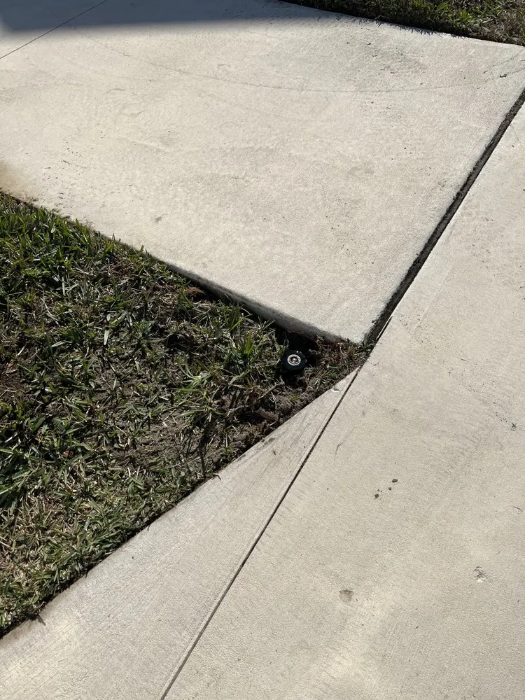 Reliable lawn care service experts serving Ruskin, FL - Espinosa lawn care and landscaping