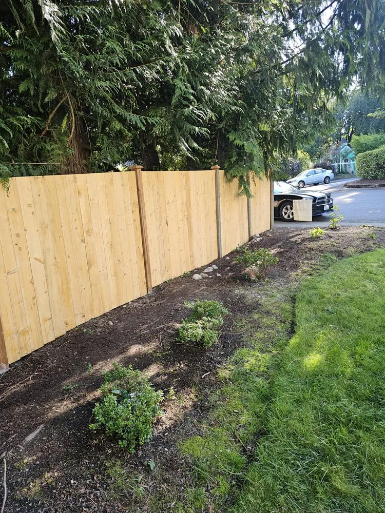 Custom garden landscaping in Lynnwood, WA by Espinoza Fence And Landscaping