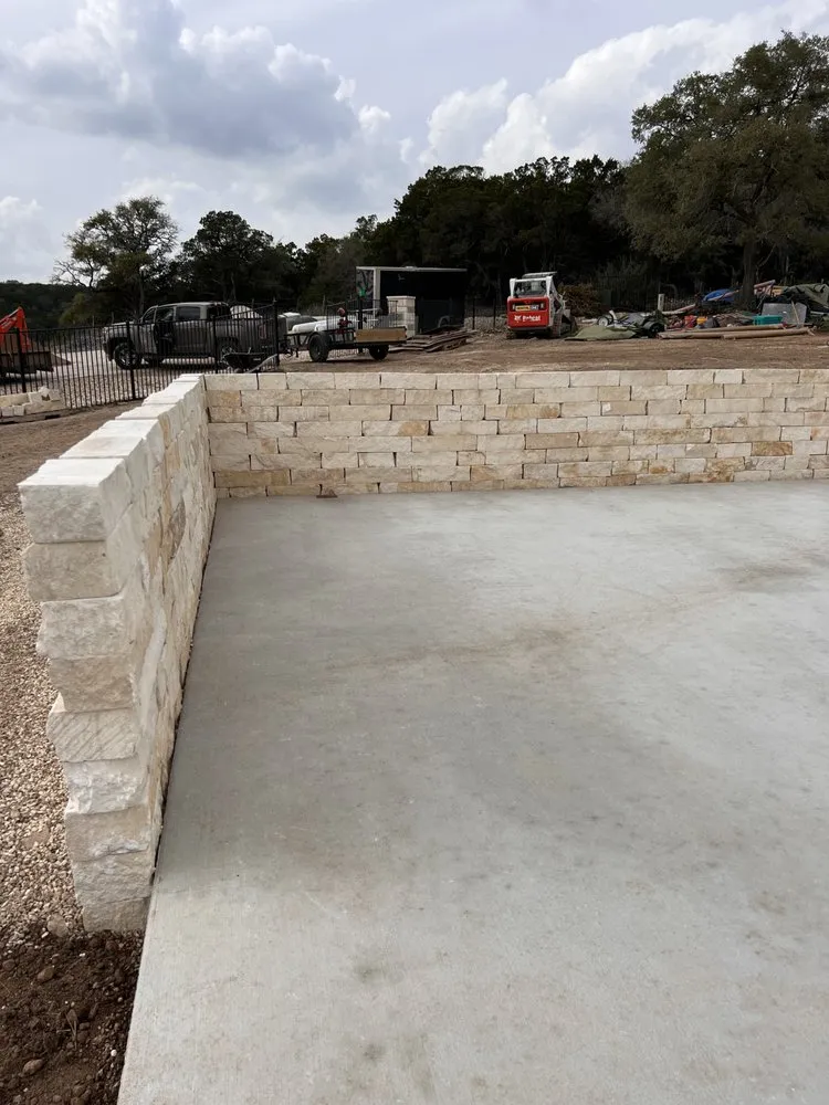 Affordable yard maintenance with custom design in Cibolo, TX by Espinoza Landscape & Lawncare