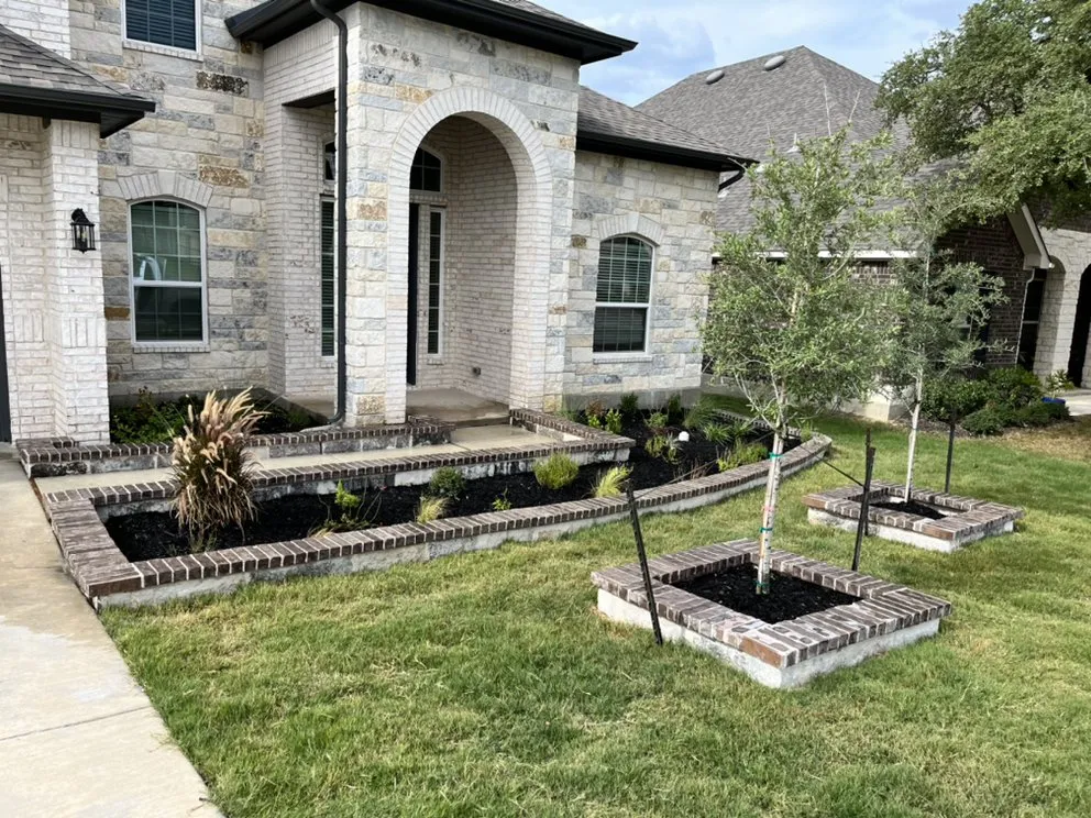 Reliable lawn mowing service experts serving Cibolo, TX - Espinoza Landscape & Lawncare