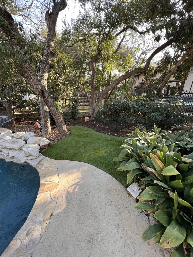 Expert yard cleanup service experts serving Cibolo, TX - Espinoza Landscape & Lawncare