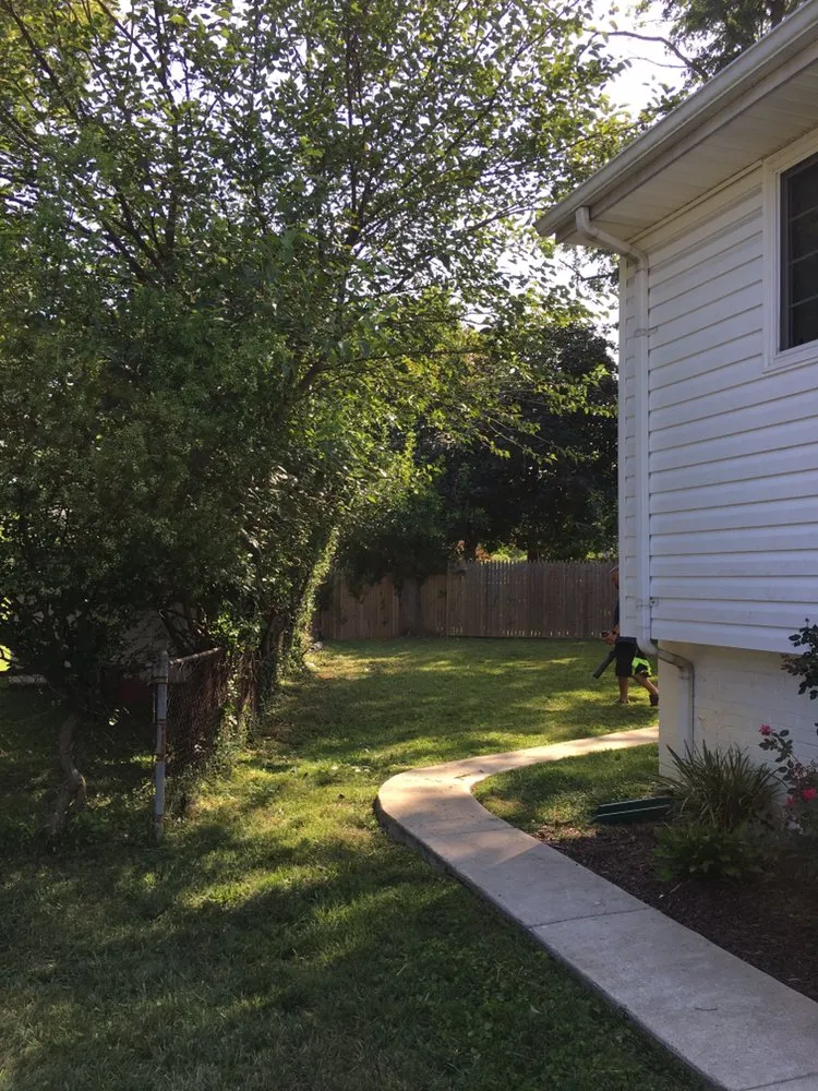 Local lawn mowing service for year-round maintenance across Hyattsville, MD - Espinoza Landscaping