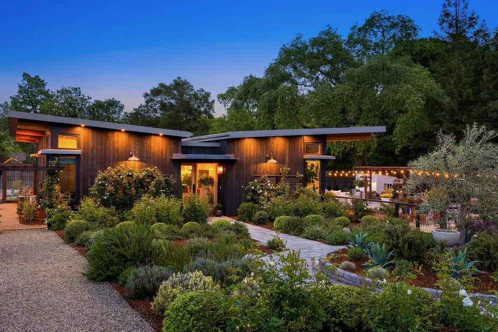 Trusted yard maintenance for year-round maintenance across Napa, CA - Espinoza Landscaping