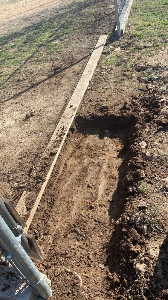Professional garden landscaping in Valley View, TX by Espinoza Landscaping