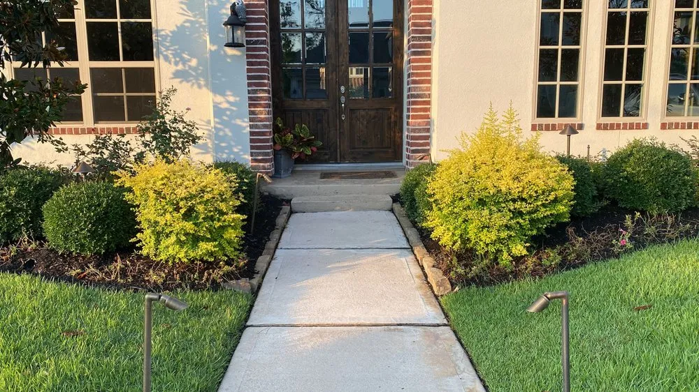 Affordable landscape installation in Conroe, TX by Espinoza's Lawn Service