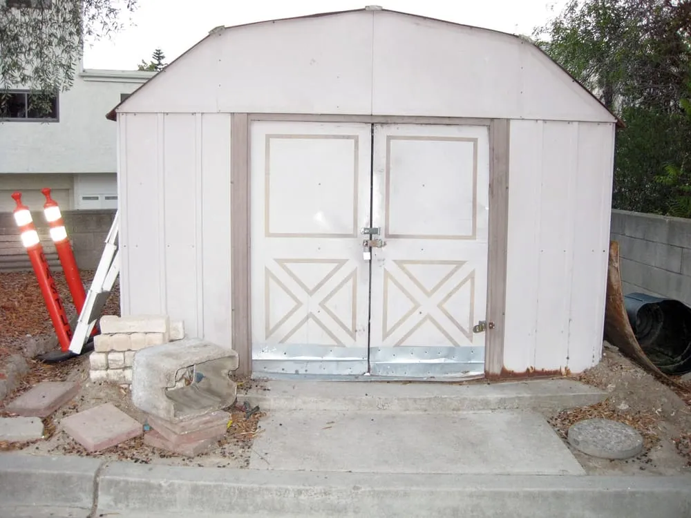 Trusted lawn mowing service for beautiful yards in La Mesa, CA by Esquire Landscape Maintenance