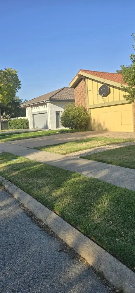 Reliable yard maintenance in Irving, TX by Esquivel Landscaping & Lawn Care