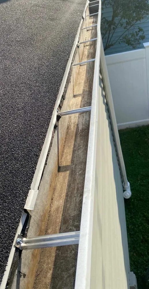 Top-rated lawn mowing service in Niagara Falls, NY by Essential Homecare Solutions