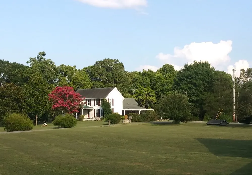 Top-rated lawn mowing service for beautiful yards in Cunningham, TN by Esser & Son's Lawn Care