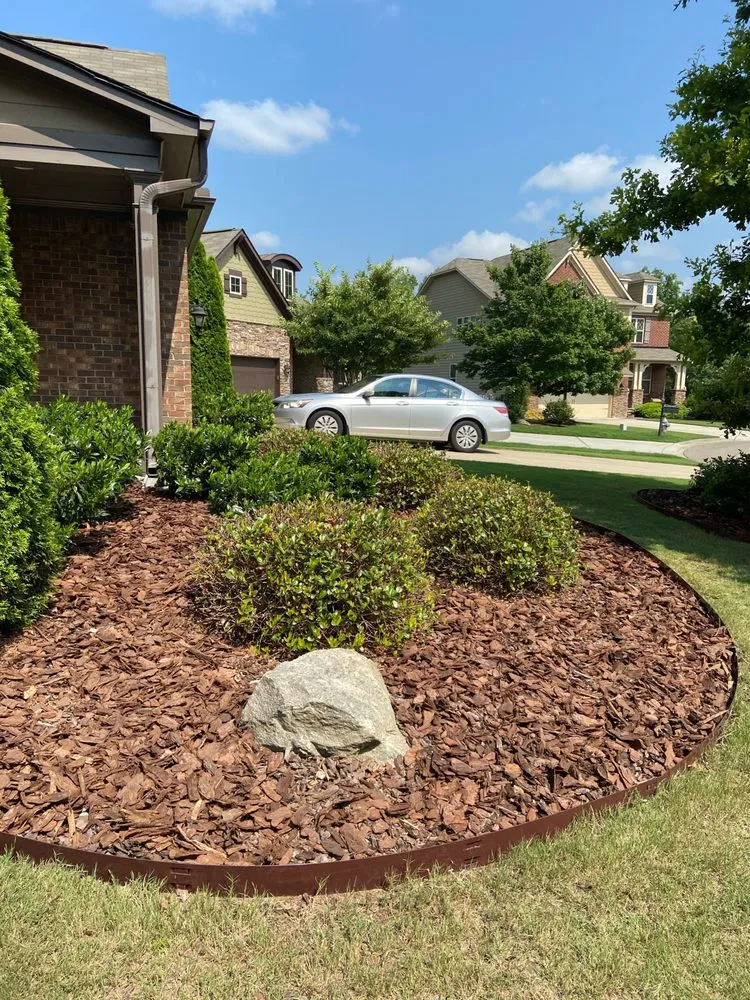 Reliable lawn care service in Clermont, GA - Estate & Lawn Care