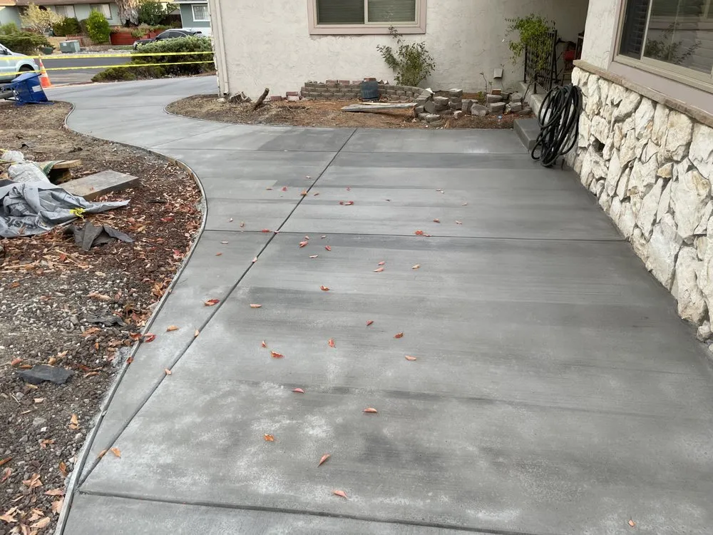 Affordable lawn care service with custom design in Martinez, CA by Estate Base Hardscape Management