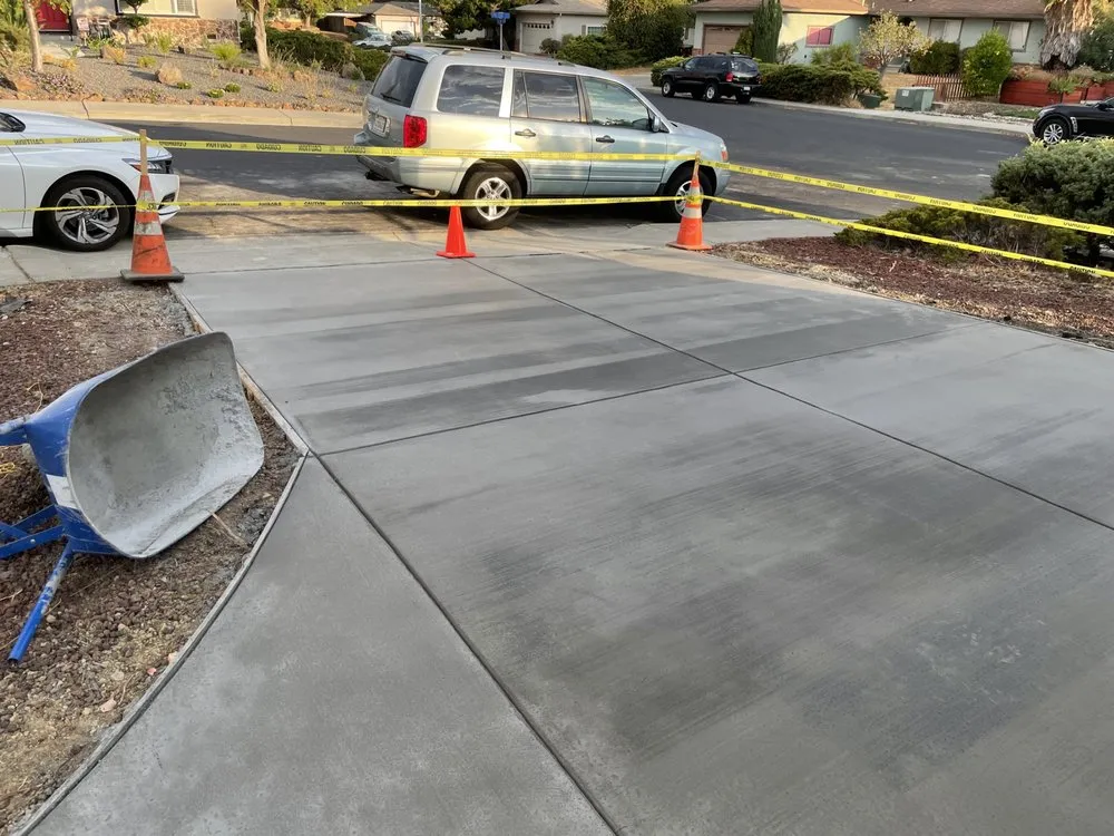 Affordable landscaping services for homes in Martinez, CA by Estate Base Hardscape Management