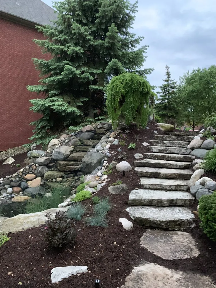 Professional yard maintenance in Bruce Township, MI - Estate Lawn & Landscape