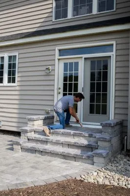 Estate Lawn Services Logo