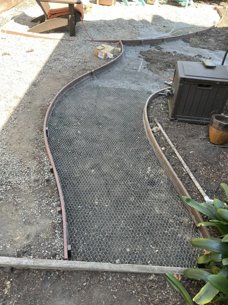 Local yard cleanup service experts serving Santa Cruz, CA - Esteban Gonzalez