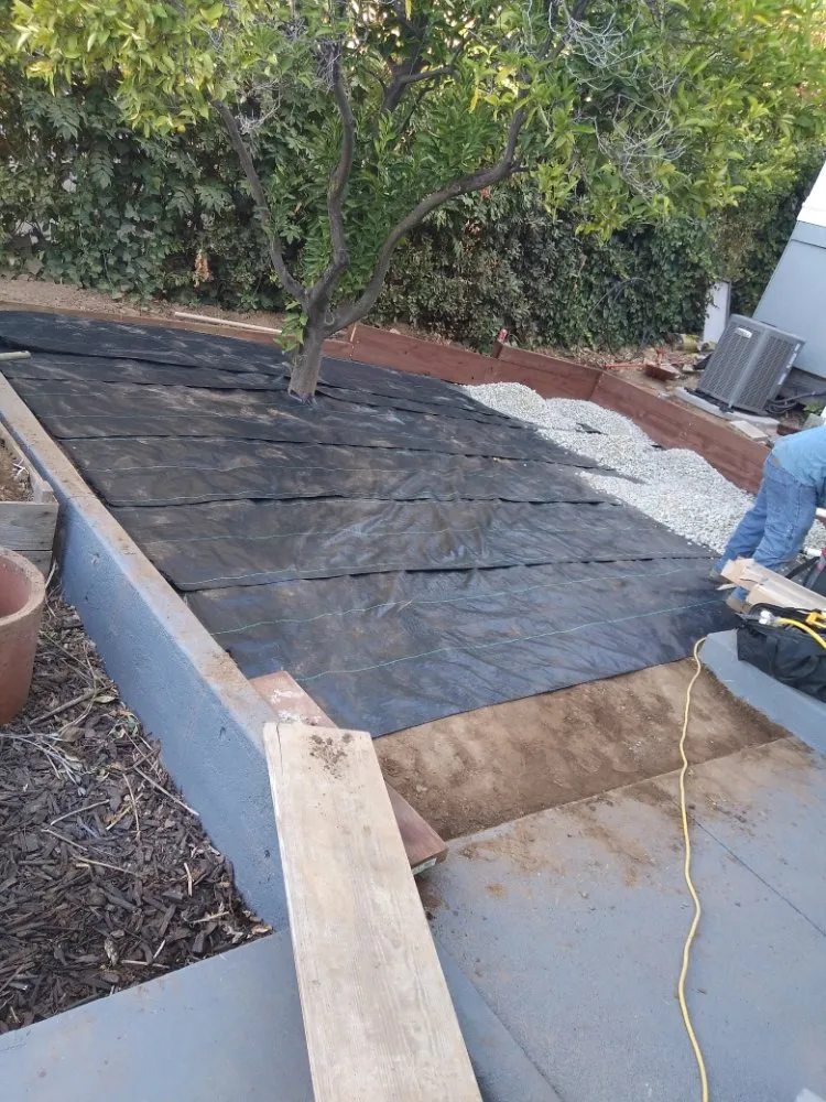 Reliable lawn care service experts serving Oakland, CA - Esteban Mendoza Landscaping