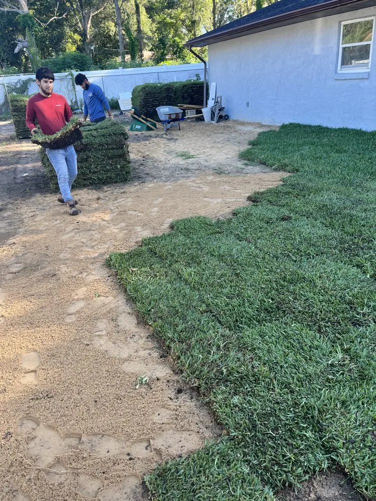 Trusted lawn mowing service experts serving Summerfield, FL - Estilo Landscaping