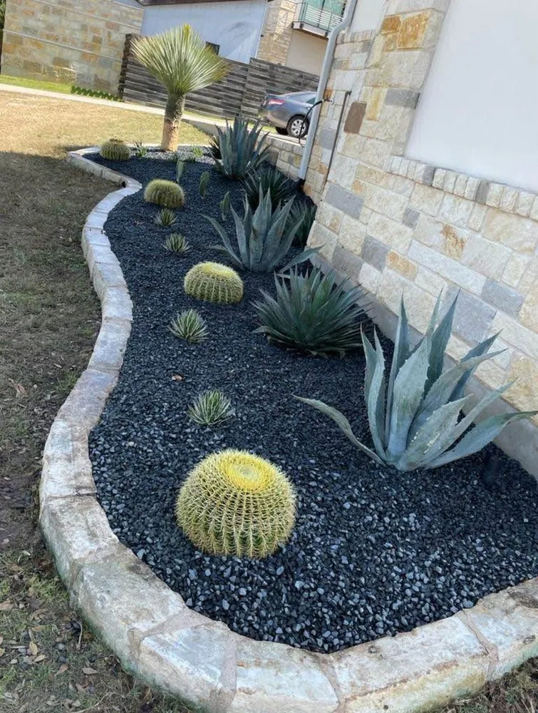 Custom garden landscaping with custom design in Dallas, TX by Estrada Fencing & Outdoor Living