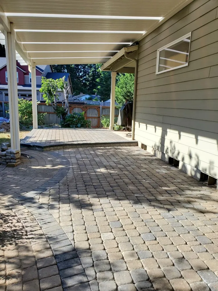 Trusted yard maintenance for residential properties in Vancouver, WA by Estrada Landscaping & maintenance