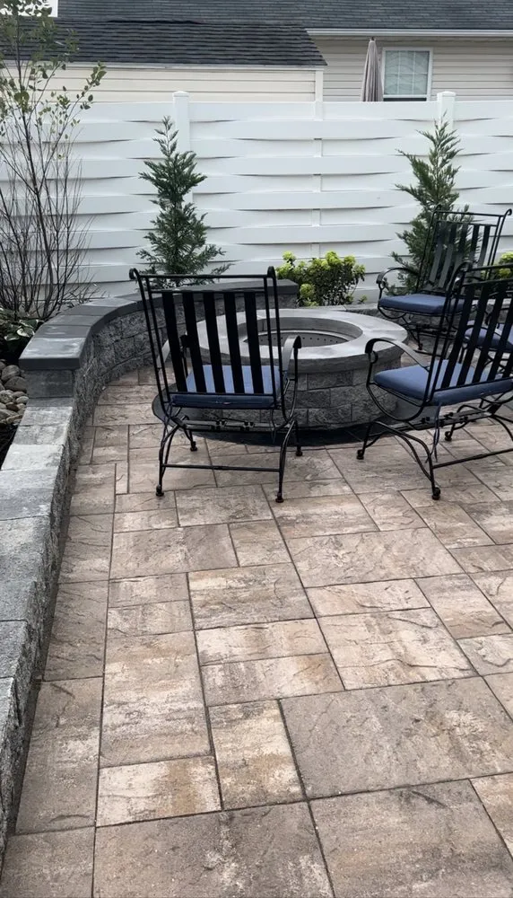 Professional residential landscaping in New Castle, DE - Estrada Landscaping & Services